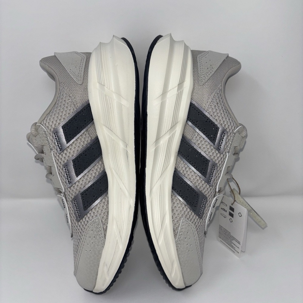 Adidas Astrastar Shoes Womens Size 6 Beige Grey Cloudfoam Comfort JQ6089 - Picture 2 of 12